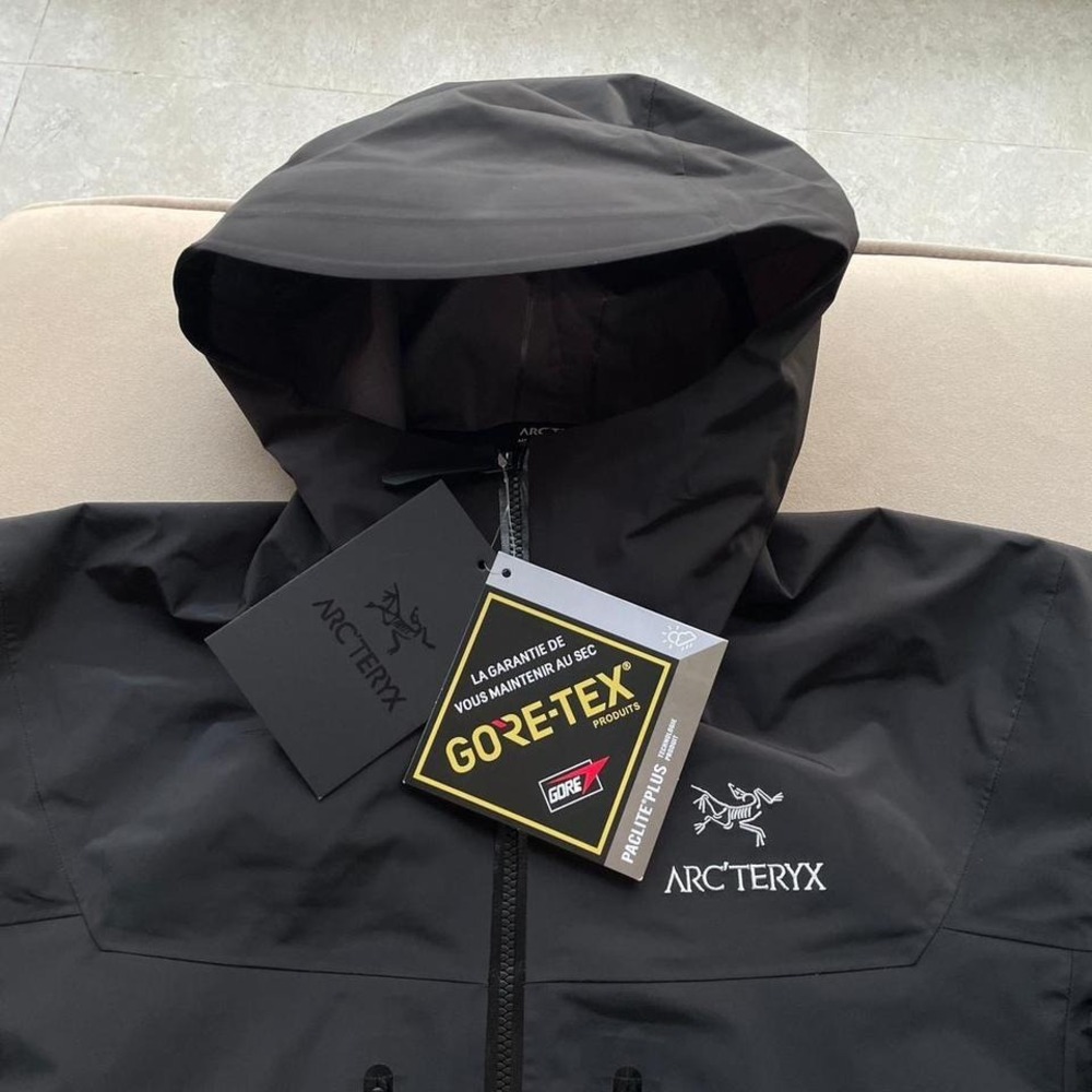 NEW ARCTERYX ALPHA SV GORETEX PRO JACKET - Picture 3 of 8